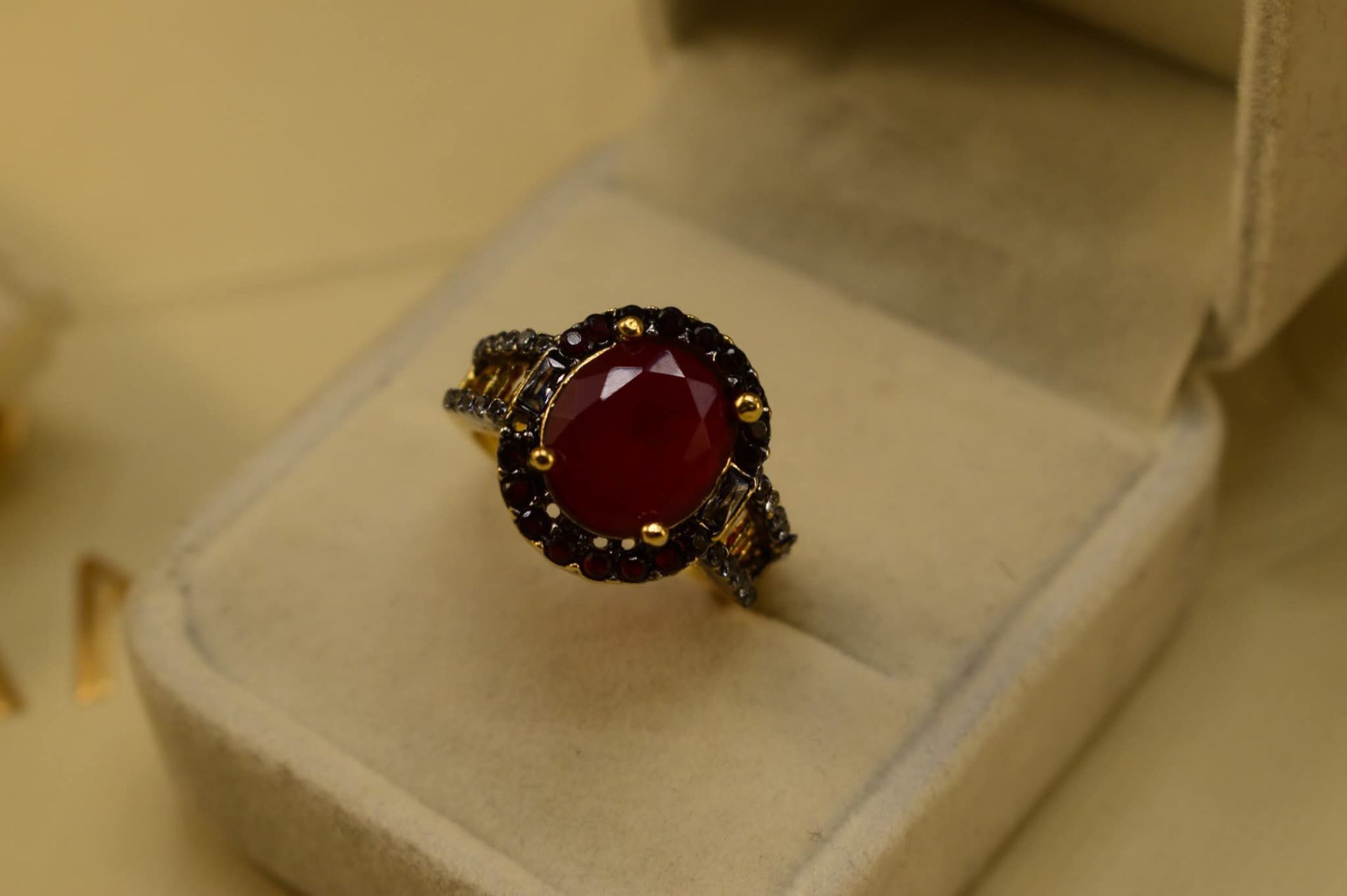 Laal Halo Solitaire