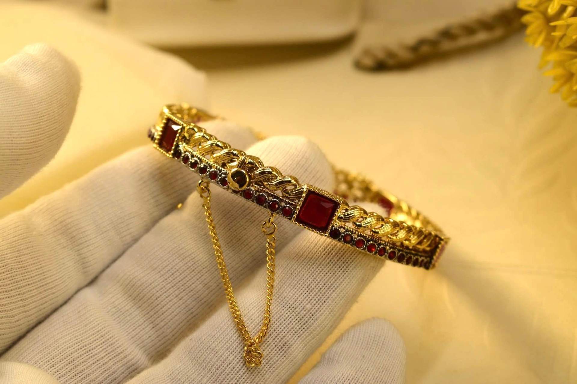Shahi Ruby Cuff