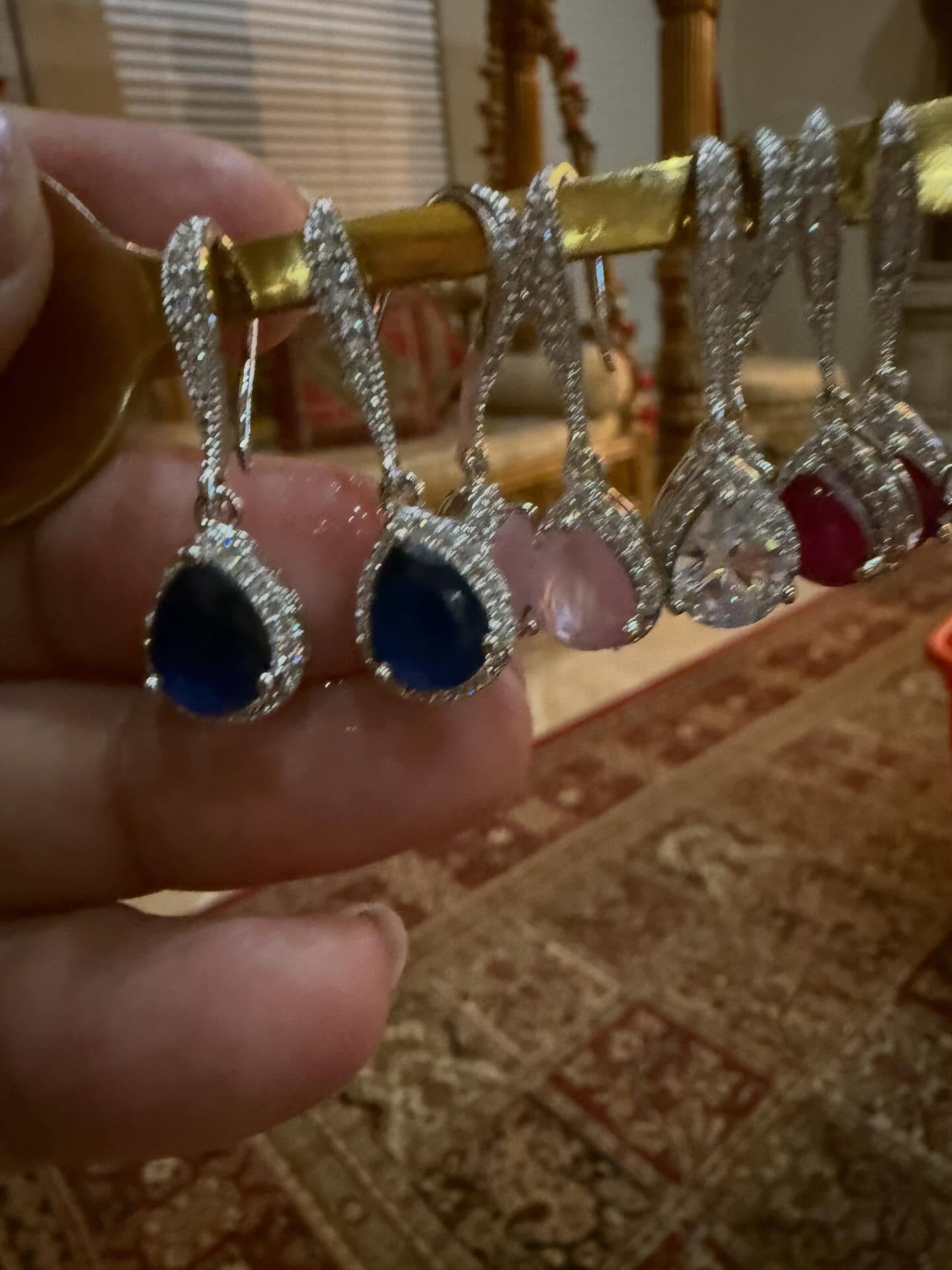 Sapphire & rose doublet row