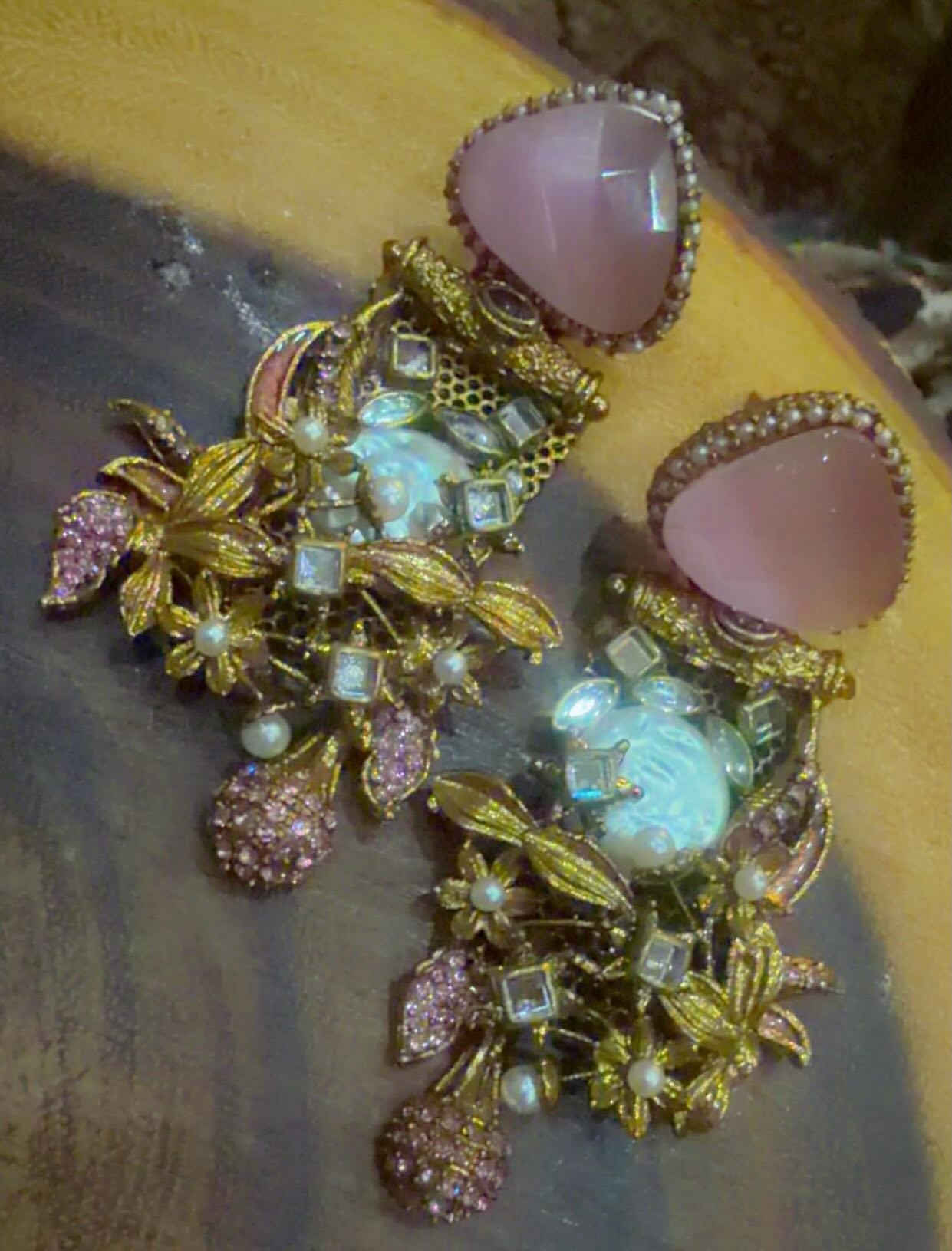 Gulabi Victorian Cluster
